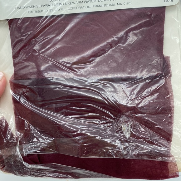Vintage Ultra Sheer Sandlefoot Pantyhose w cotton shield burgundy color petite - Picture 9 of 9